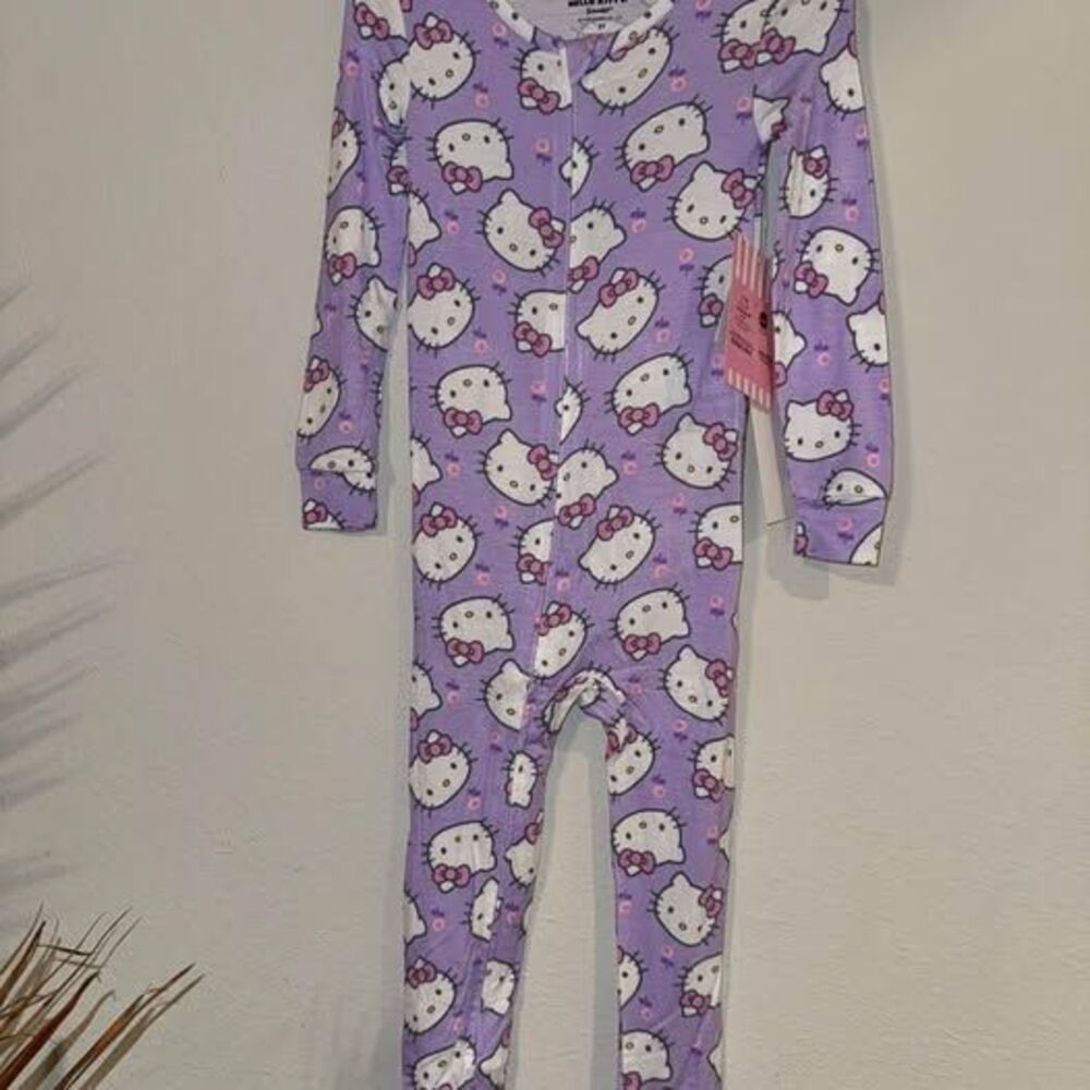 Sanrio Hello Kitty Purple One-Piece Pajamas Zip Up Sleepwear Kids 3T New